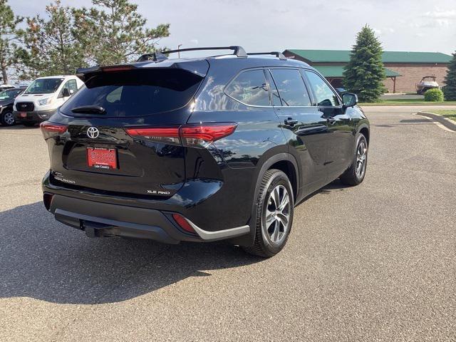used 2020 Toyota Highlander car, priced at $26,998