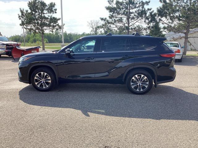 used 2020 Toyota Highlander car, priced at $26,998