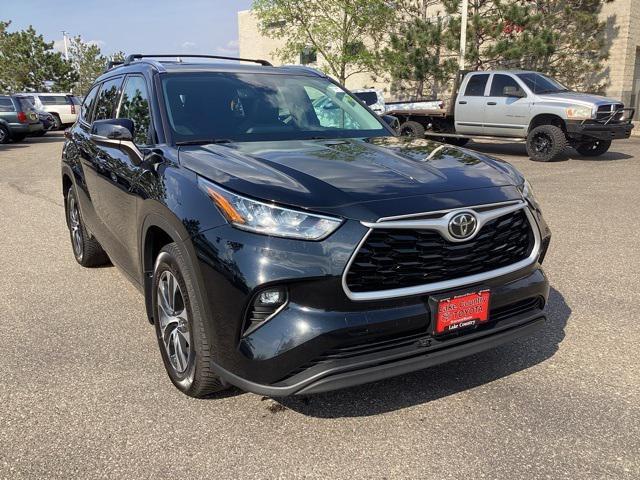 used 2020 Toyota Highlander car, priced at $26,998