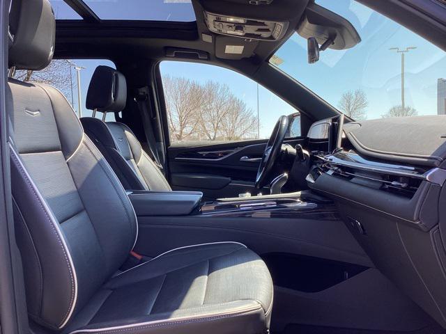 used 2022 Cadillac Escalade ESV car, priced at $62,399