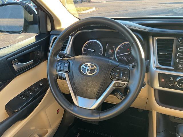 used 2018 Toyota Highlander car, priced at $25,799