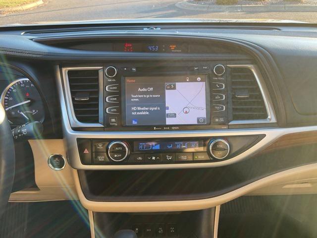 used 2018 Toyota Highlander car, priced at $25,799