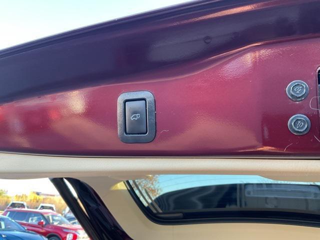 used 2018 Toyota Highlander car, priced at $25,799