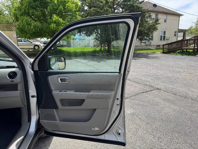 used 2014 Honda Pilot car, priced at $6,900