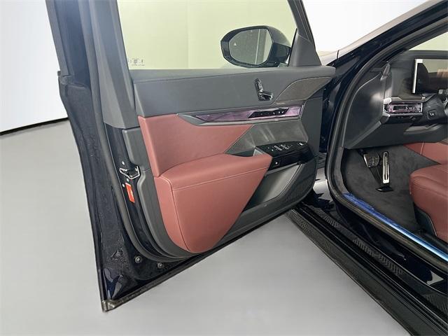 new 2025 BMW i7 car, priced at $129,955