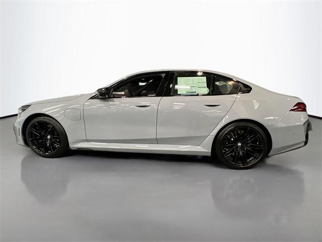 new 2025 BMW M5 car, priced at $131,125