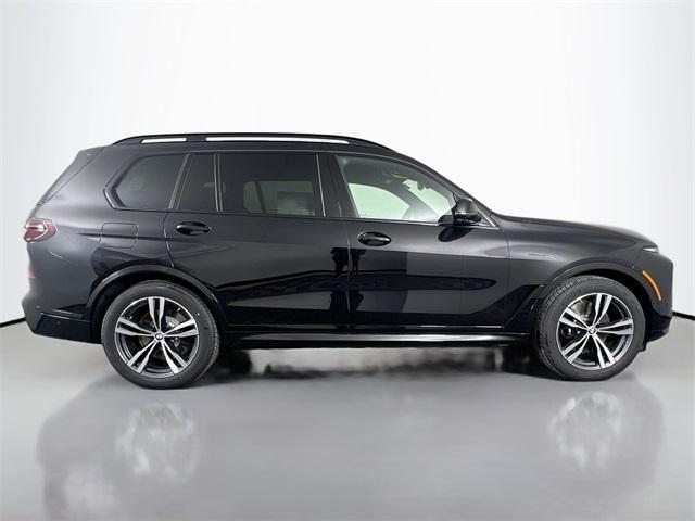 new 2025 BMW X7 car, priced at $115,070