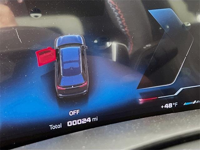 new 2025 BMW X7 car, priced at $115,070