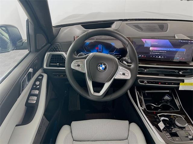 new 2025 BMW X7 car, priced at $95,855
