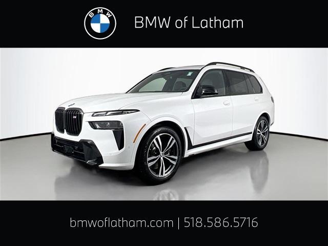 new 2025 BMW X7 car, priced at $115,070