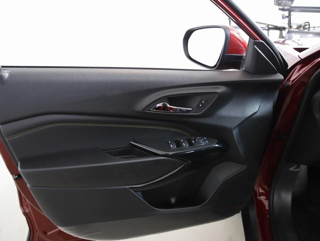 new 2025 Chevrolet Trax car, priced at $23,935