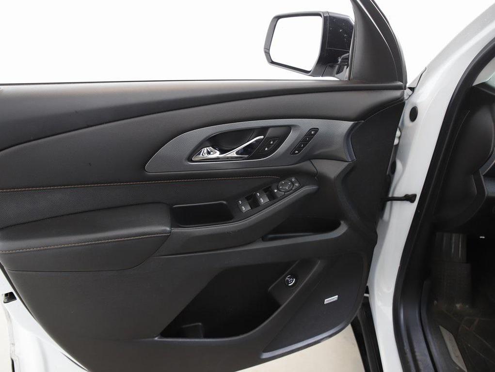 used 2019 Chevrolet Traverse car, priced at $23,589