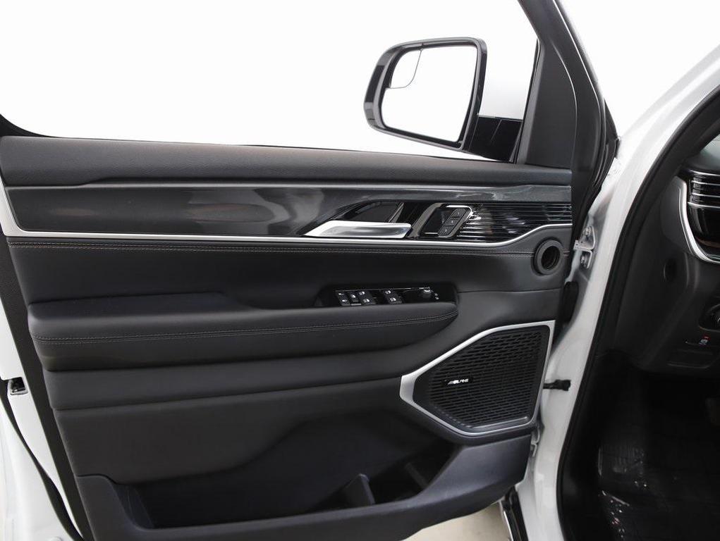 used 2022 Jeep Wagoneer car, priced at $39,992