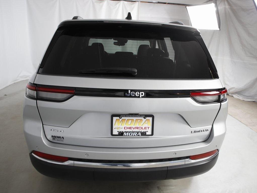 used 2022 Jeep Grand Cherokee car, priced at $31,420