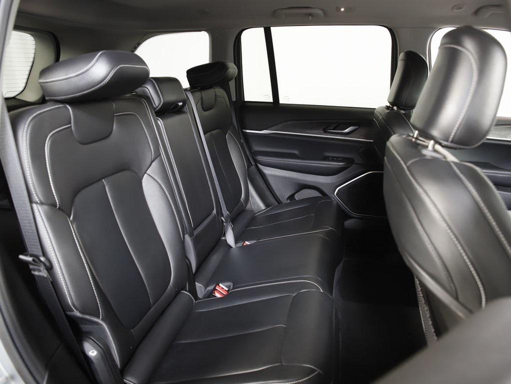 used 2022 Jeep Grand Cherokee car, priced at $31,420