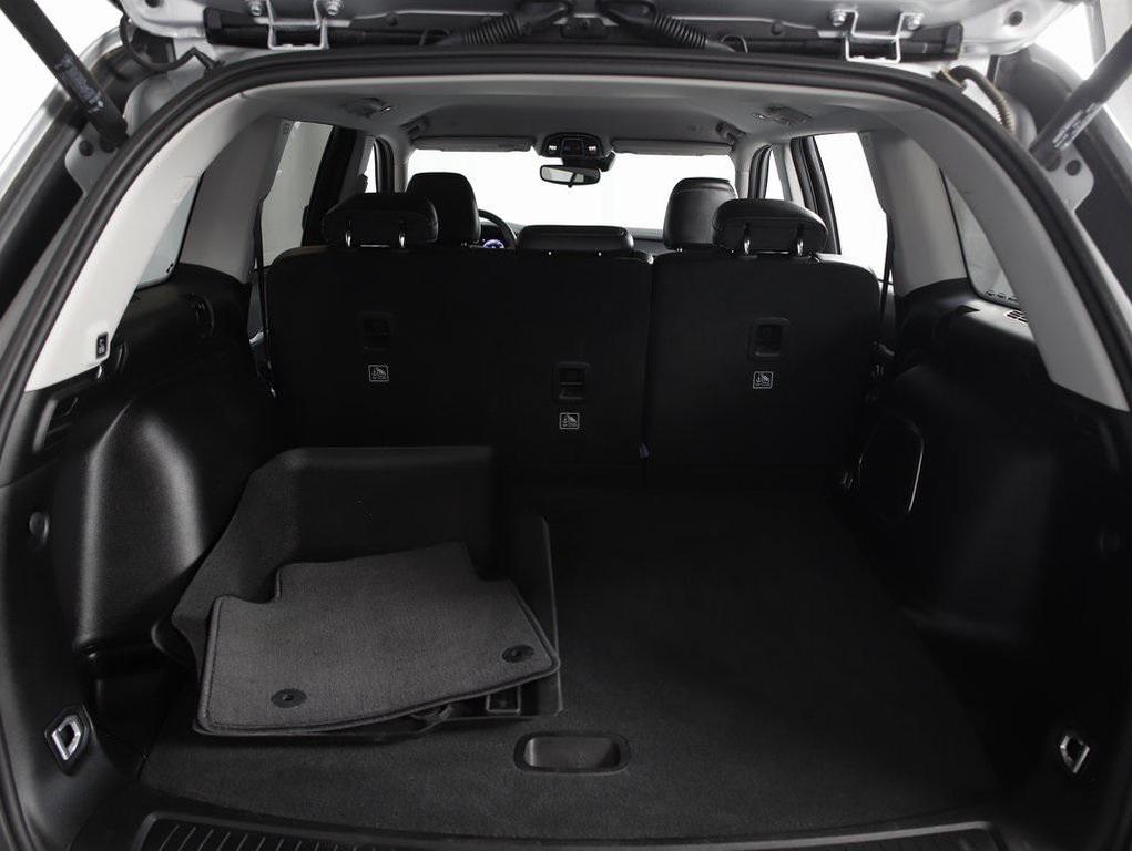 used 2022 Jeep Grand Cherokee car, priced at $31,420