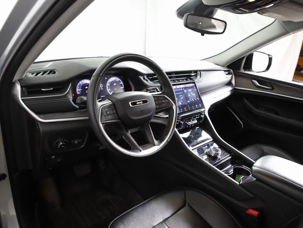 used 2022 Jeep Grand Cherokee car, priced at $31,420