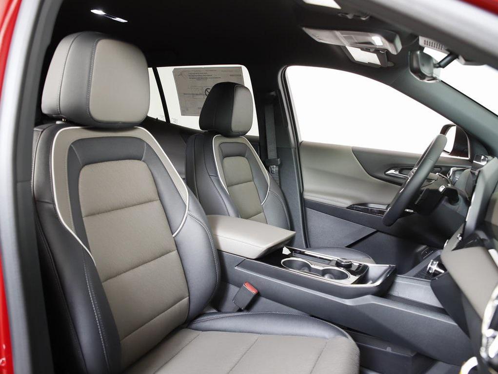new 2026 Chevrolet Equinox car, priced at $34,620