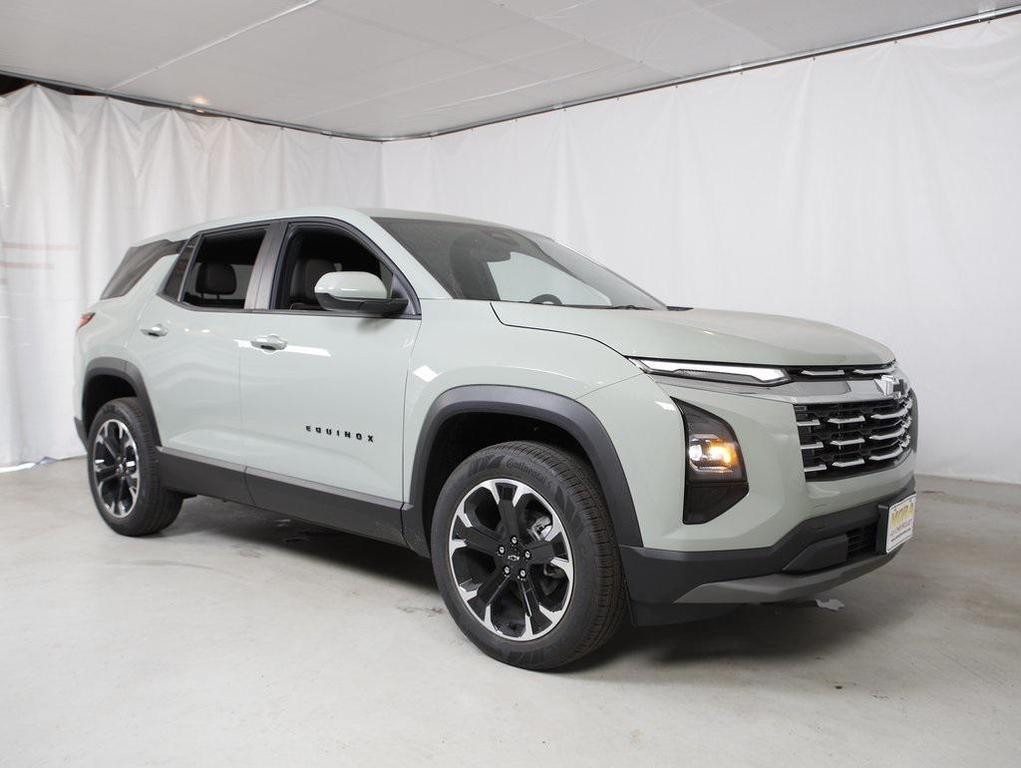 new 2026 Chevrolet Equinox car, priced at $34,620