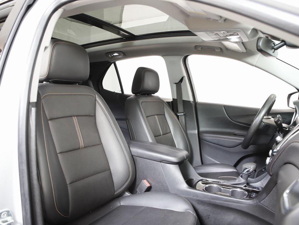used 2022 Chevrolet Equinox car, priced at $22,392