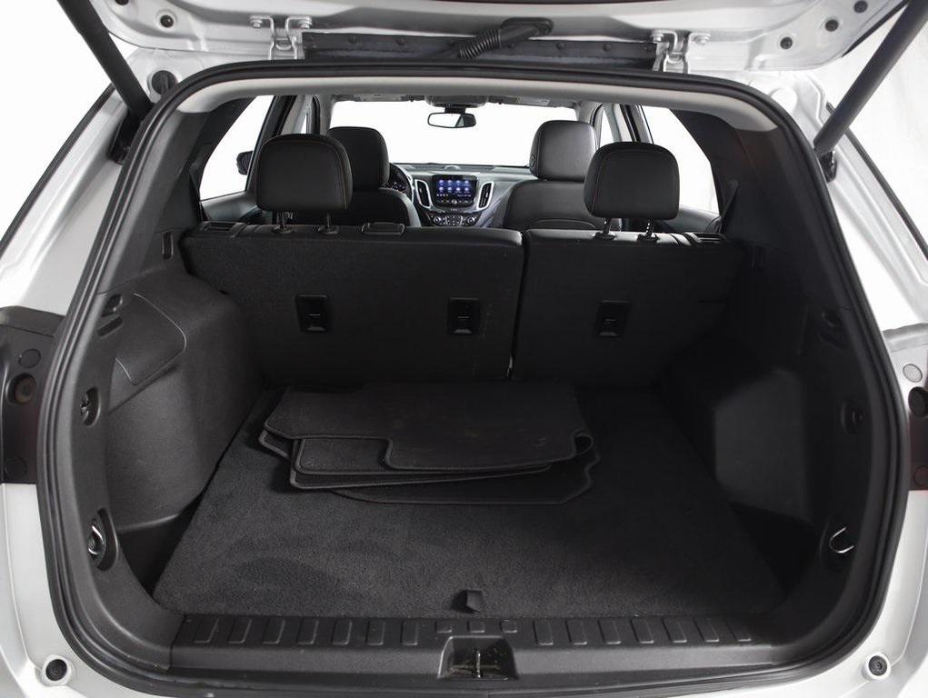 used 2022 Chevrolet Equinox car, priced at $22,392