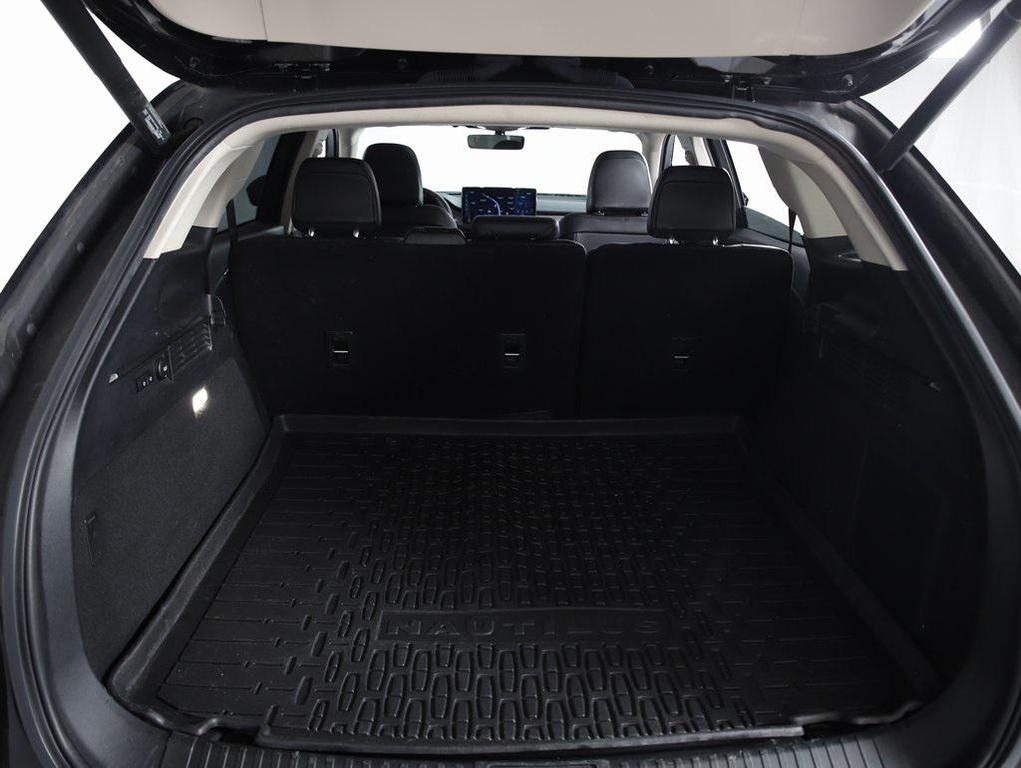 used 2021 Lincoln Nautilus car, priced at $29,879