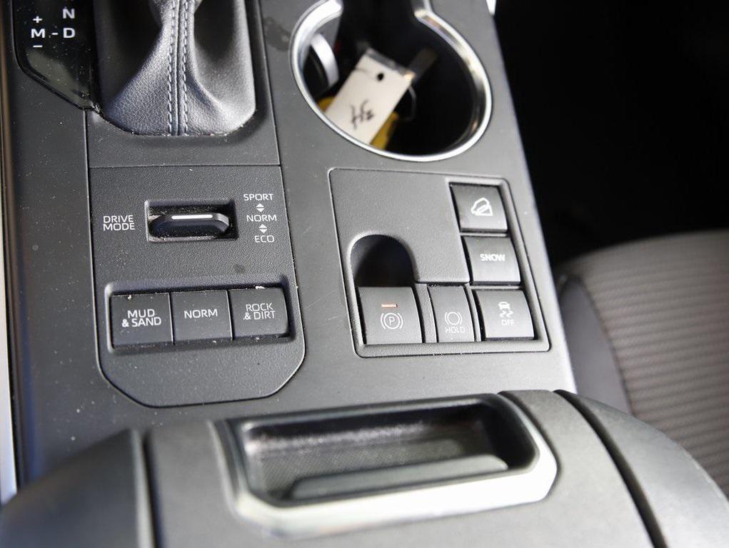 used 2024 Toyota Highlander car, priced at $31,699