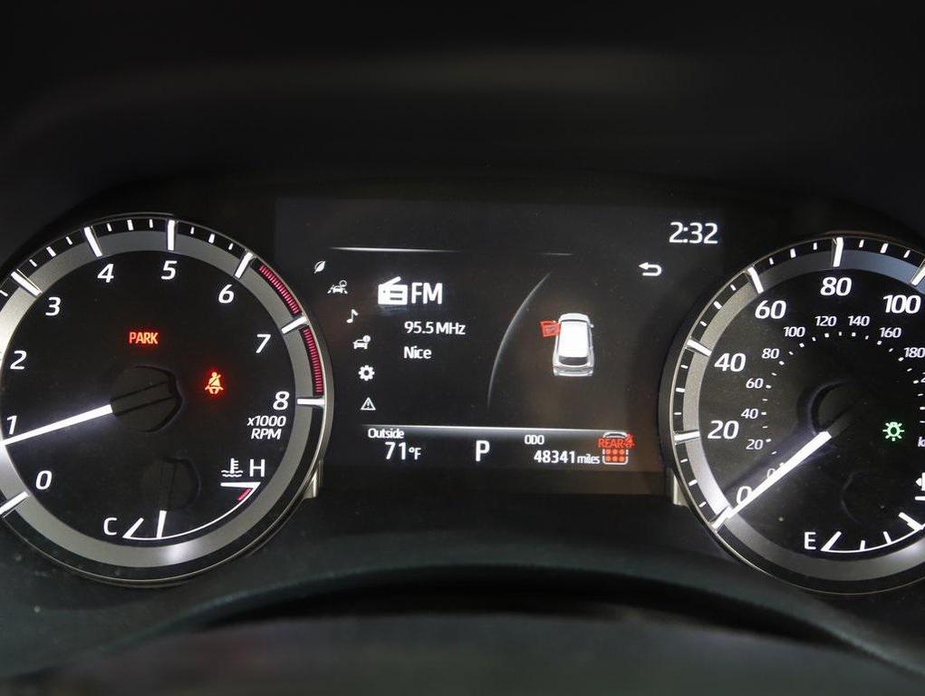 used 2024 Toyota Highlander car, priced at $31,699