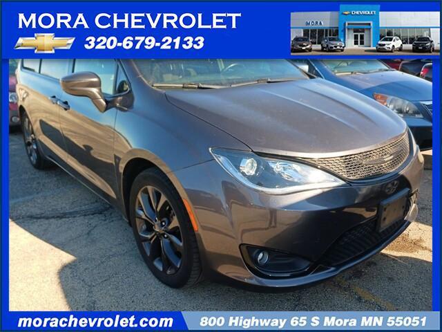 used 2018 Chrysler Pacifica car, priced at $21,985