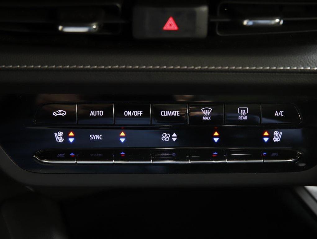 used 2022 Buick Envision car, priced at $28,996