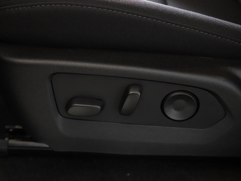 new 2026 Chevrolet Colorado car, priced at $33,725