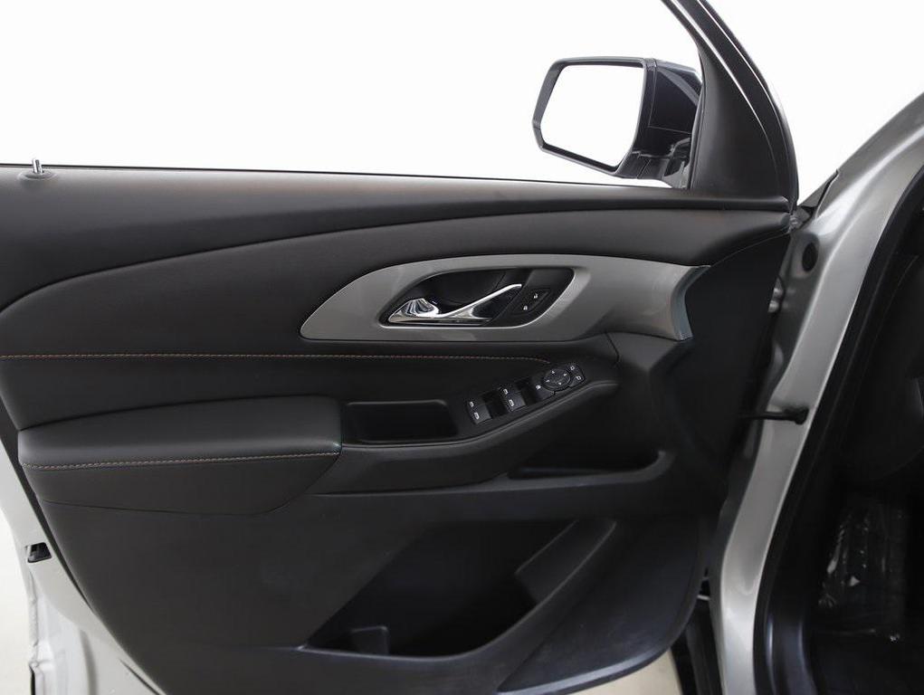 used 2020 Chevrolet Traverse car, priced at $21,487