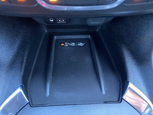 used 2023 Chevrolet Traverse car, priced at $31,500