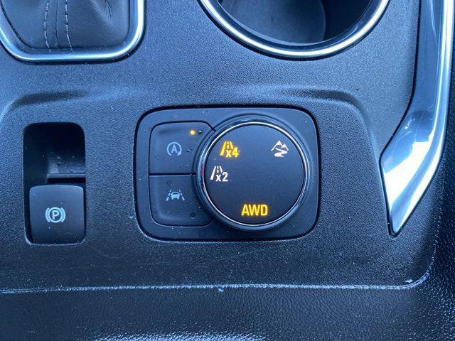 used 2023 Chevrolet Traverse car, priced at $31,500