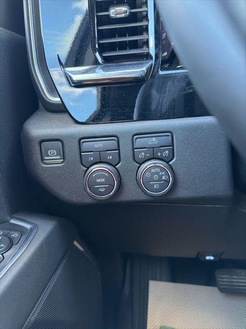 used 2023 Chevrolet Silverado 1500 car, priced at $46,900