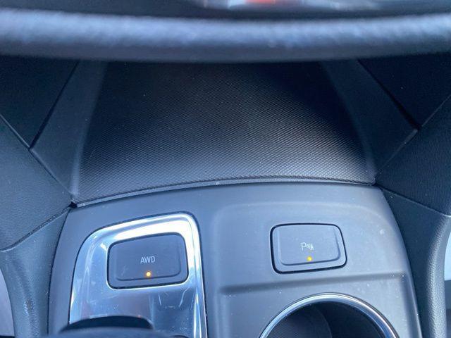 used 2024 Chevrolet Equinox car, priced at $25,900