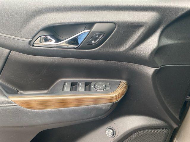 used 2022 GMC Acadia car, priced at $23,900