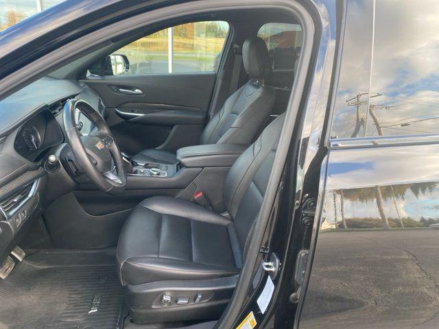 used 2023 Cadillac XT4 car, priced at $32,900
