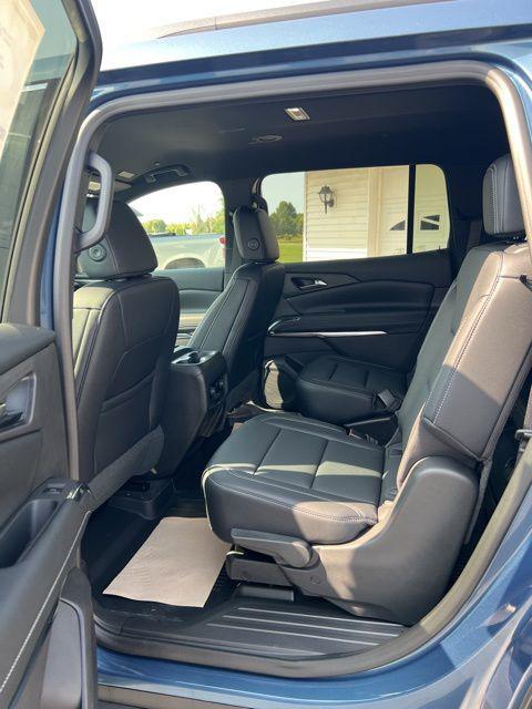 new 2026 Chevrolet Traverse car, priced at $47,740