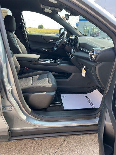 new 2026 Chevrolet Equinox car, priced at $33,145