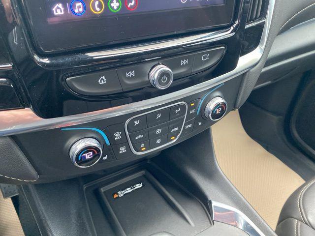 used 2023 Chevrolet Traverse car, priced at $30,900
