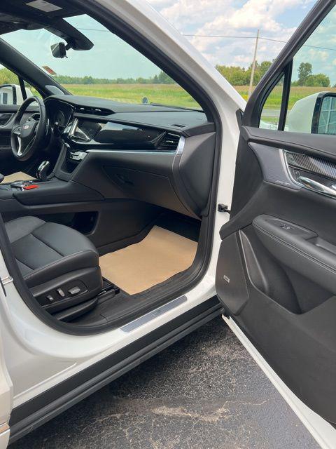 used 2023 Cadillac XT6 car, priced at $43,500