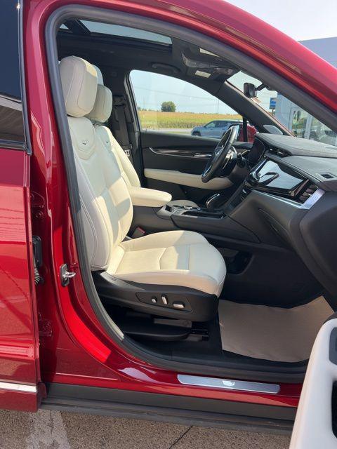 used 2023 Cadillac XT6 car, priced at $45,900