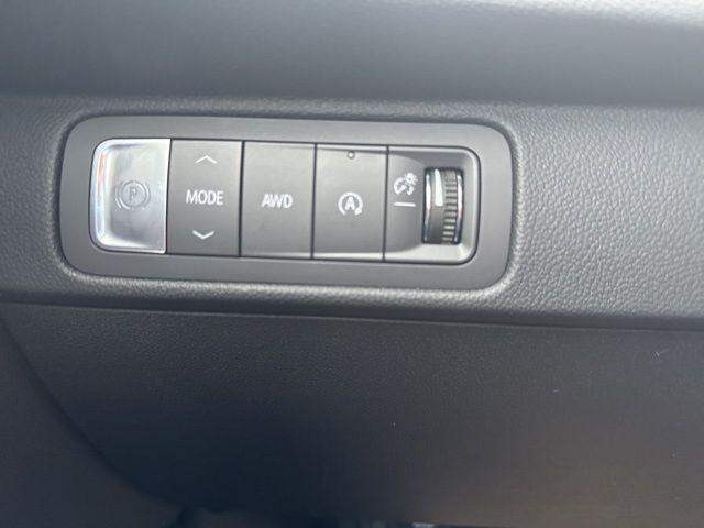 new 2025 Chevrolet Traverse car, priced at $44,695