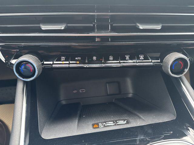 new 2025 Chevrolet Traverse car, priced at $44,695