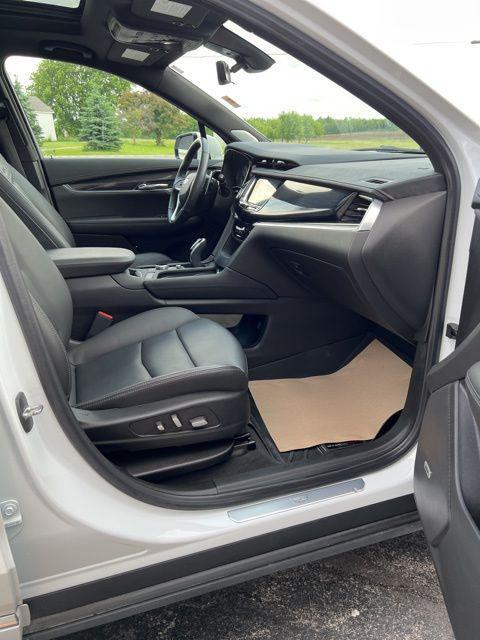 used 2023 Cadillac XT6 car, priced at $45,500