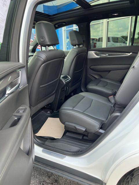 used 2023 Cadillac XT6 car, priced at $45,500
