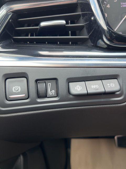 used 2023 Cadillac XT6 car, priced at $45,500