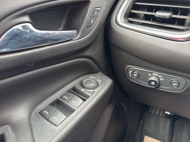 used 2020 Chevrolet Equinox car, priced at $17,500