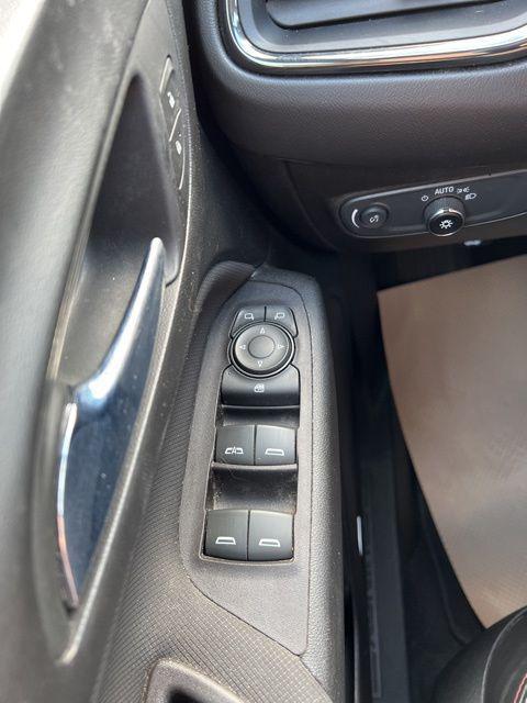 used 2022 Chevrolet Equinox car, priced at $25,500